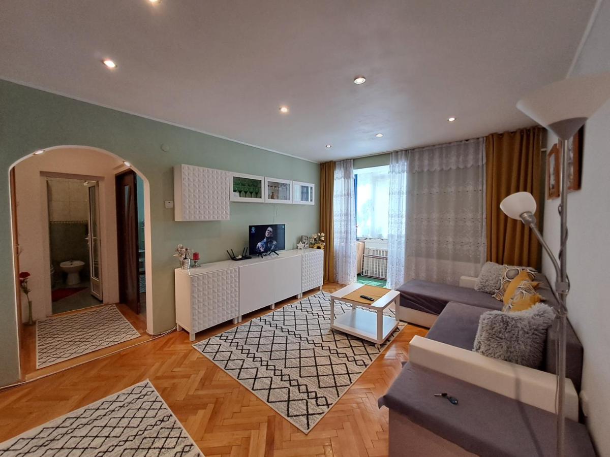Blue Sky Apartment Ploiesti Ngoại thất bức ảnh